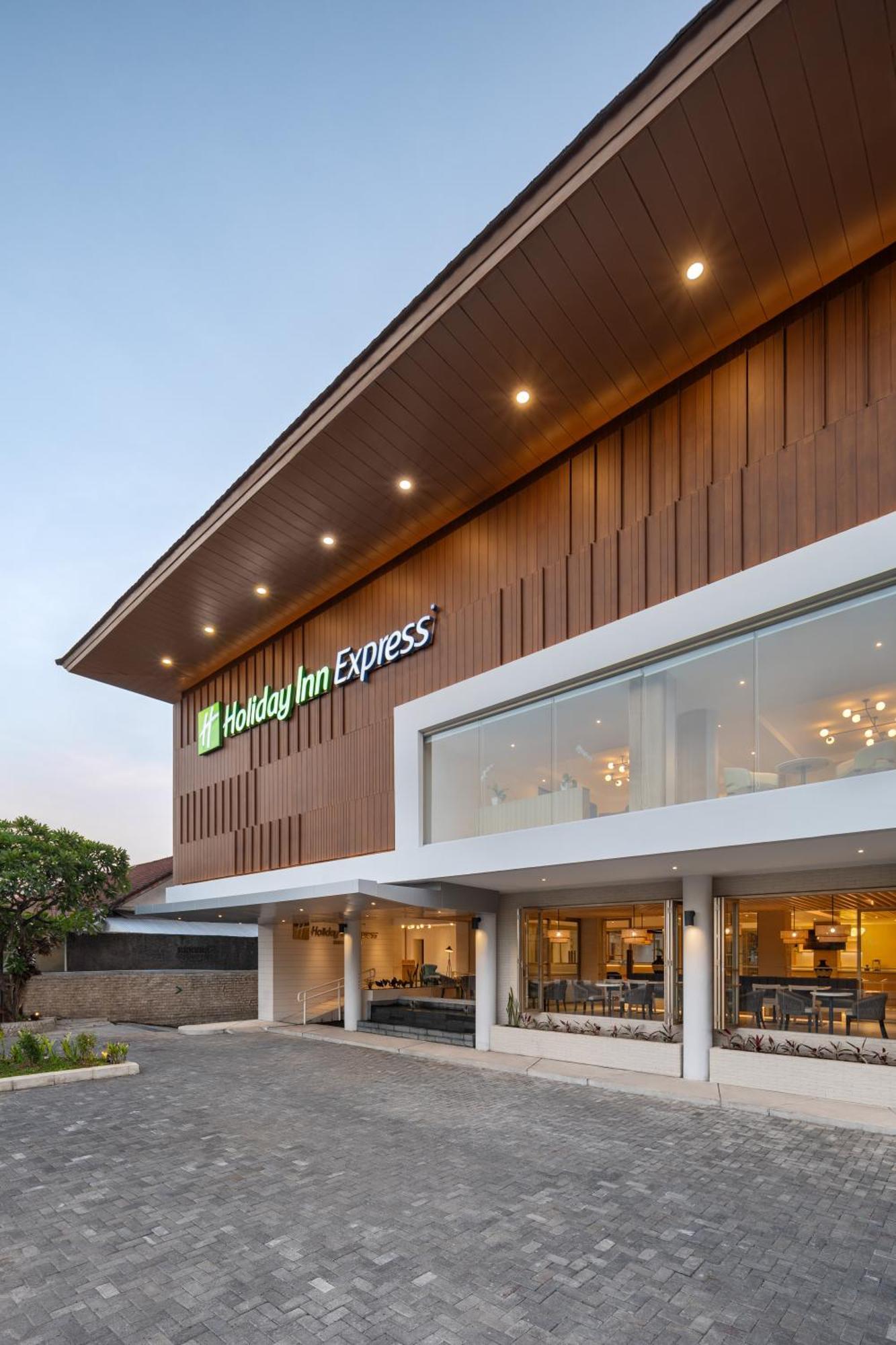 阿迪加娅日落酒店 庫塔 外观 照片