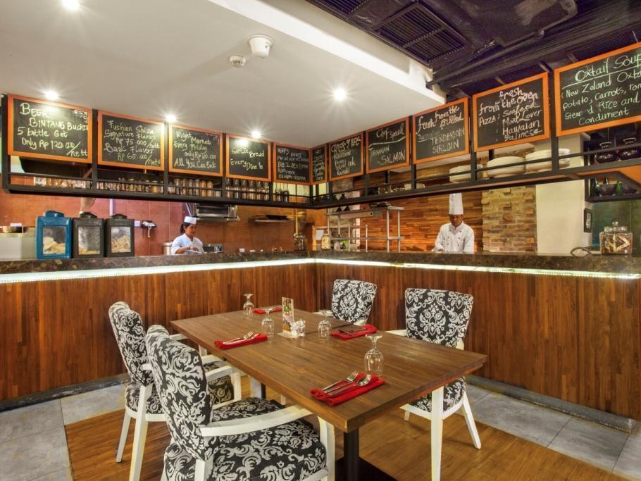 阿迪加娅日落酒店 庫塔 外观 照片